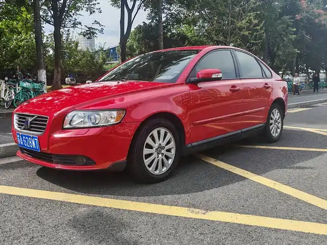 Volvo S40