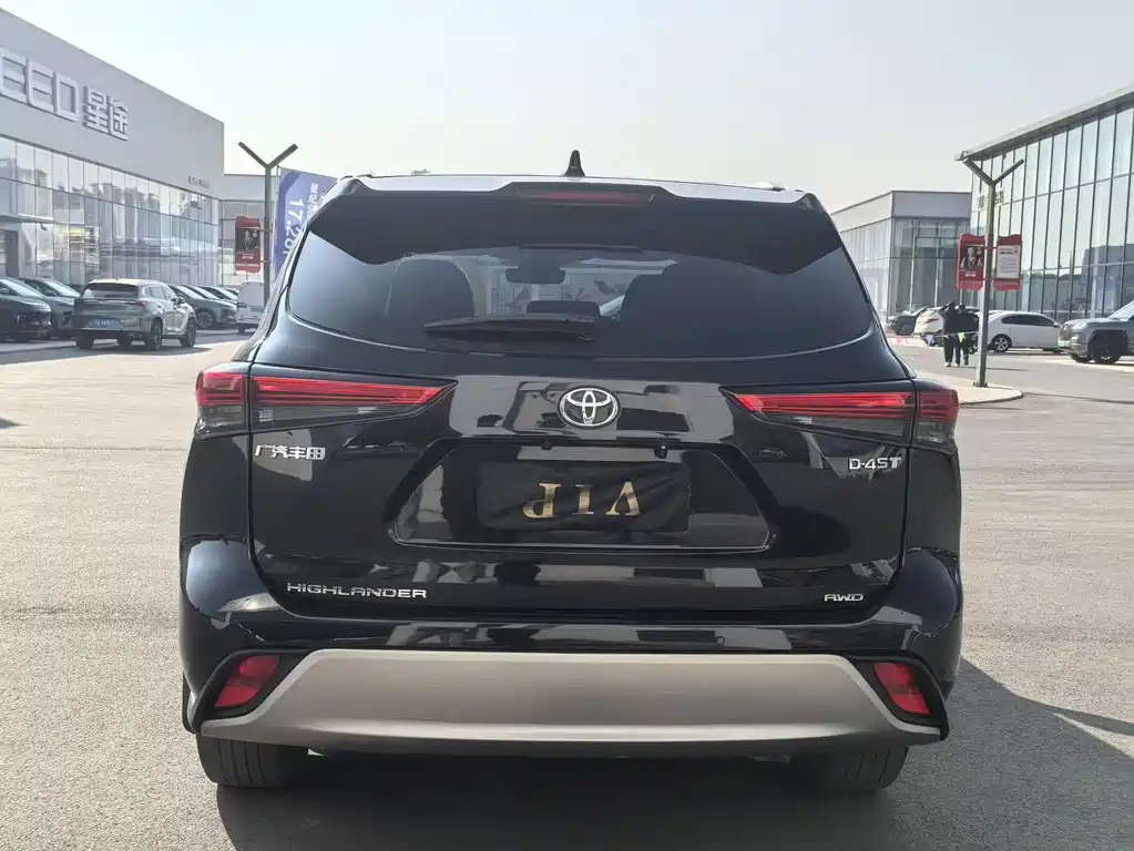 TOYOTA HIGHLANDER
