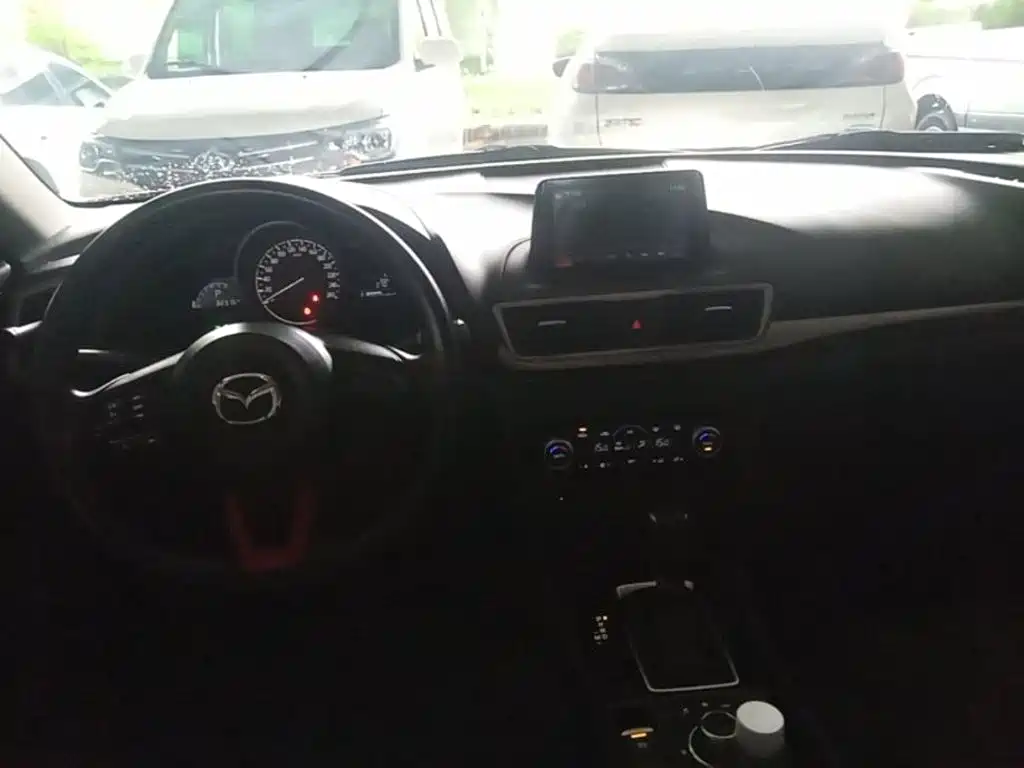 Mazda 3 Axela — миниатюра 10