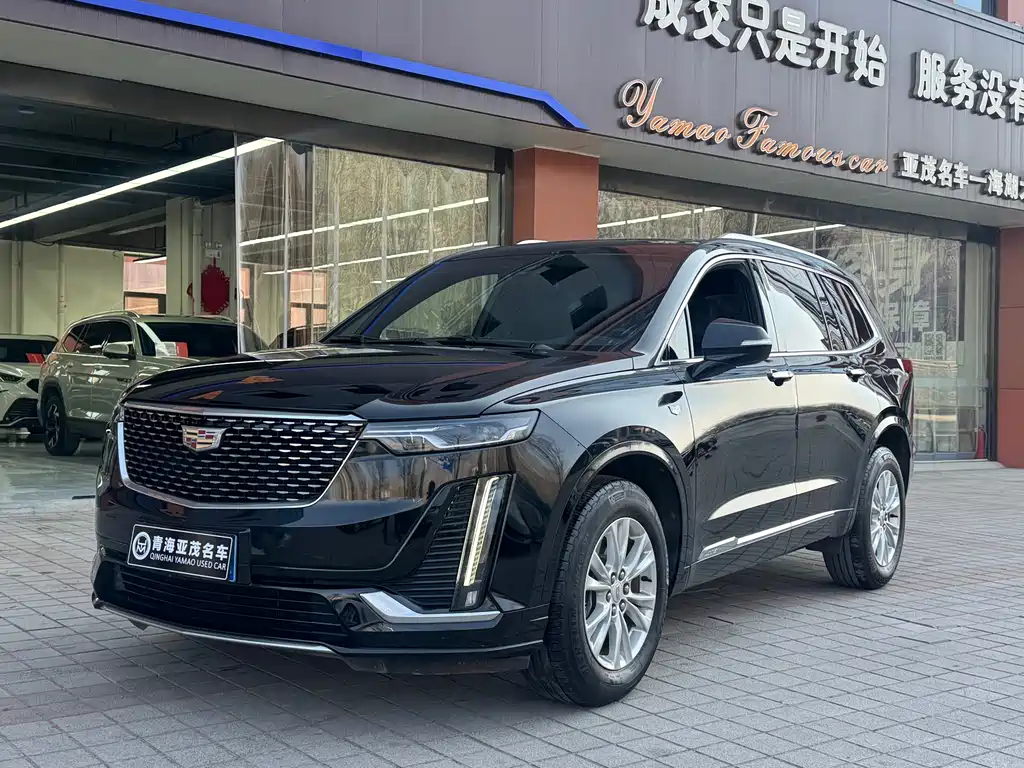 CADILLAC XT6