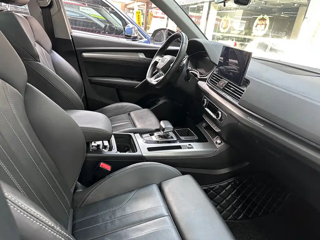 Audi Q5L — миниатюра 8
