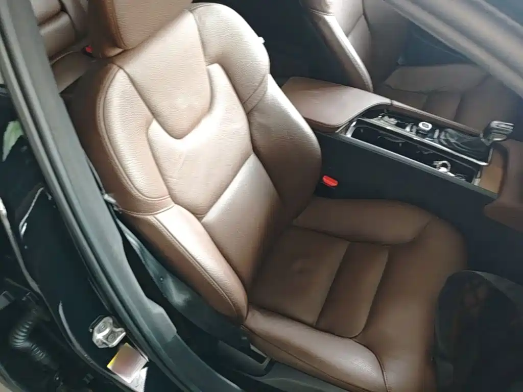 Volvo S90 — миниатюра 25