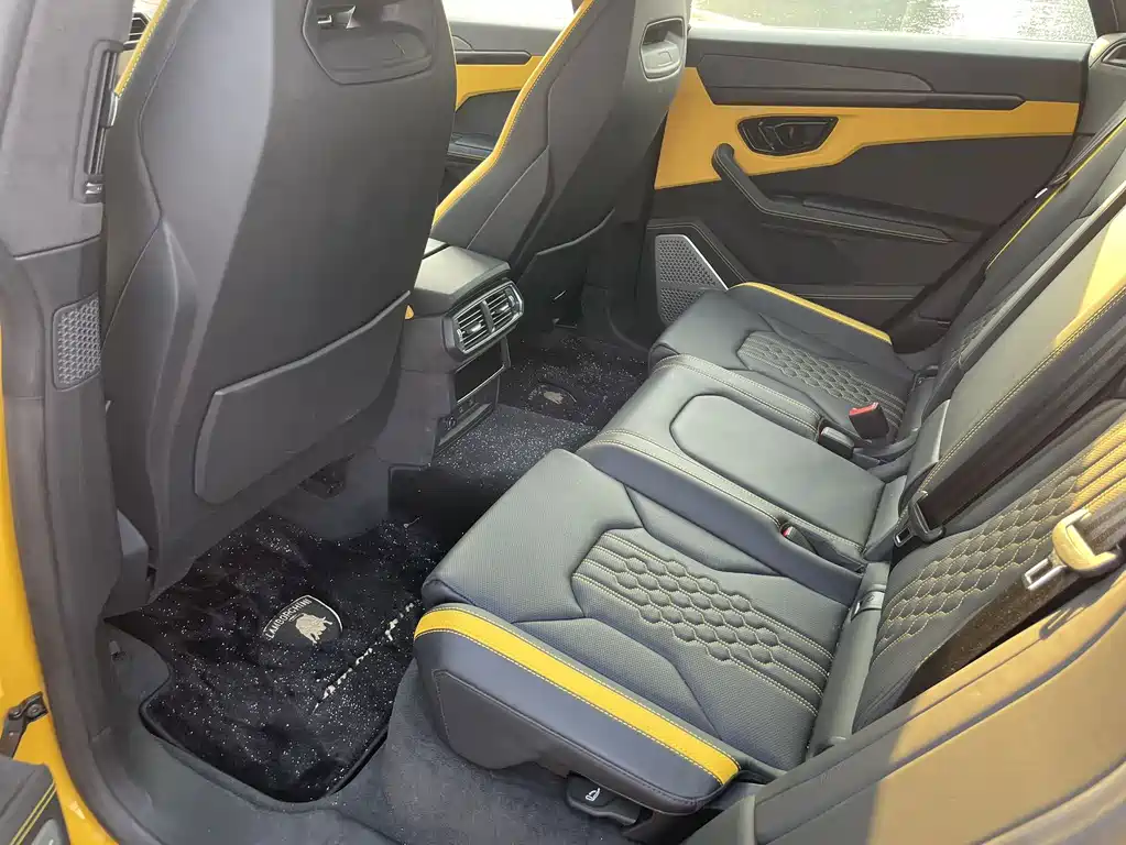 Lamborghini Urus SE — миниатюра 9