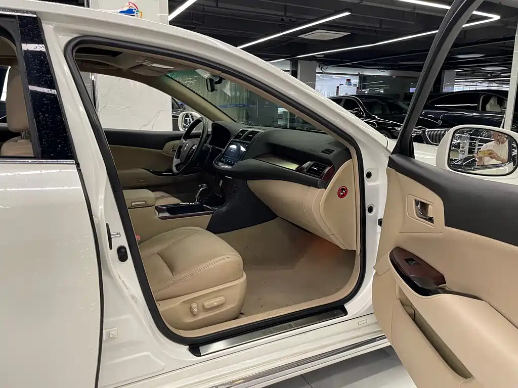 Toyota Crown 2010 3.0L Royal