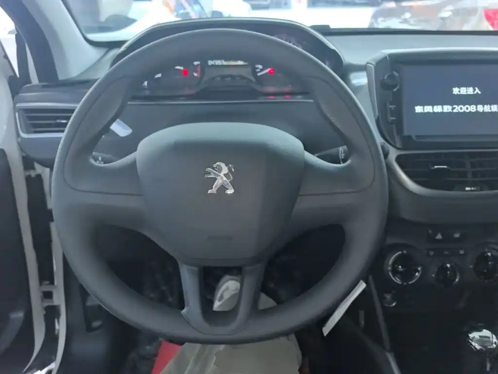 Peugeot 2008 — миниатюра 11