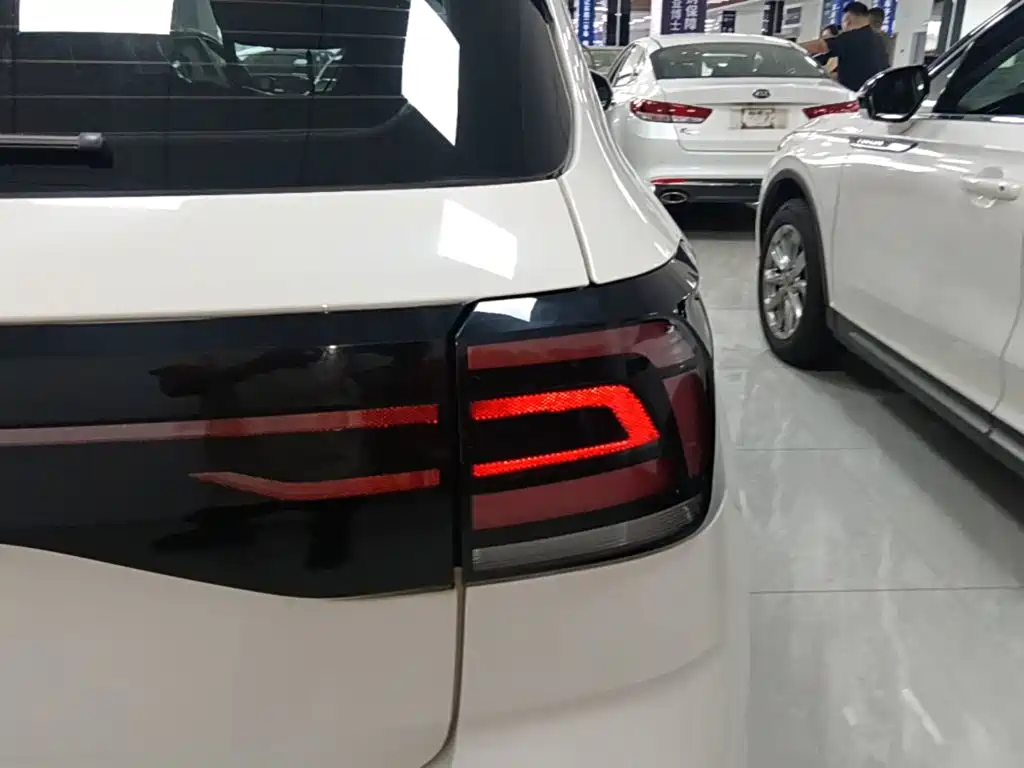 Volkswagen T-Cross — миниатюра 8