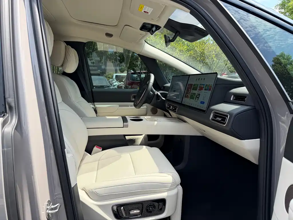 Li Auto Li MEGA — миниатюра 4