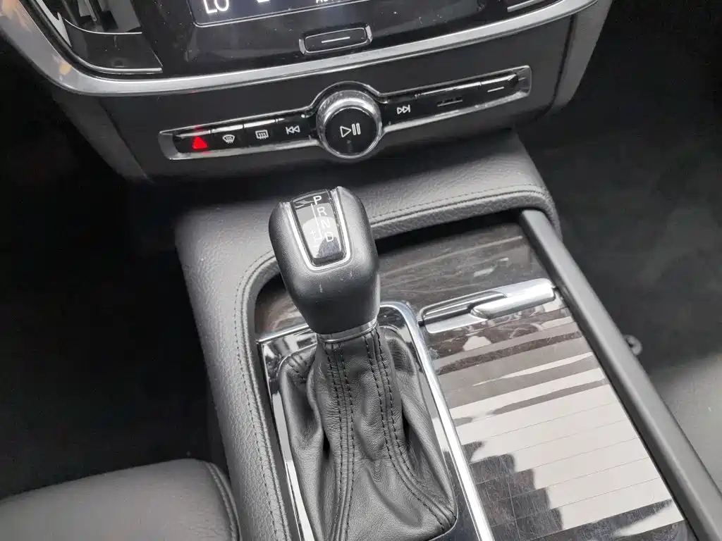 Volvo S90 — миниатюра 13