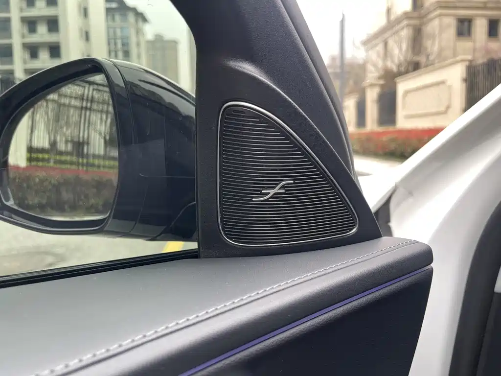 Mercedes-Benz E-Class (Import) — миниатюра 15