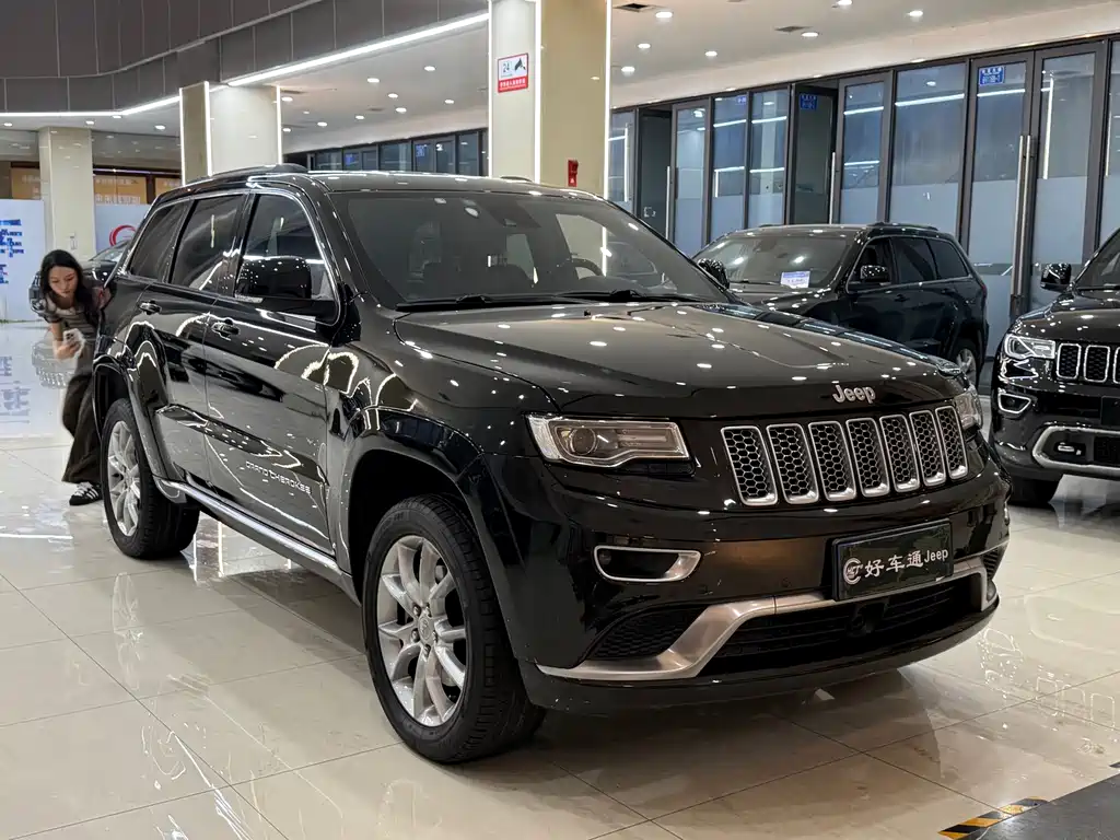 Jeep Grand Cherokee (Import) — миниатюра 3
