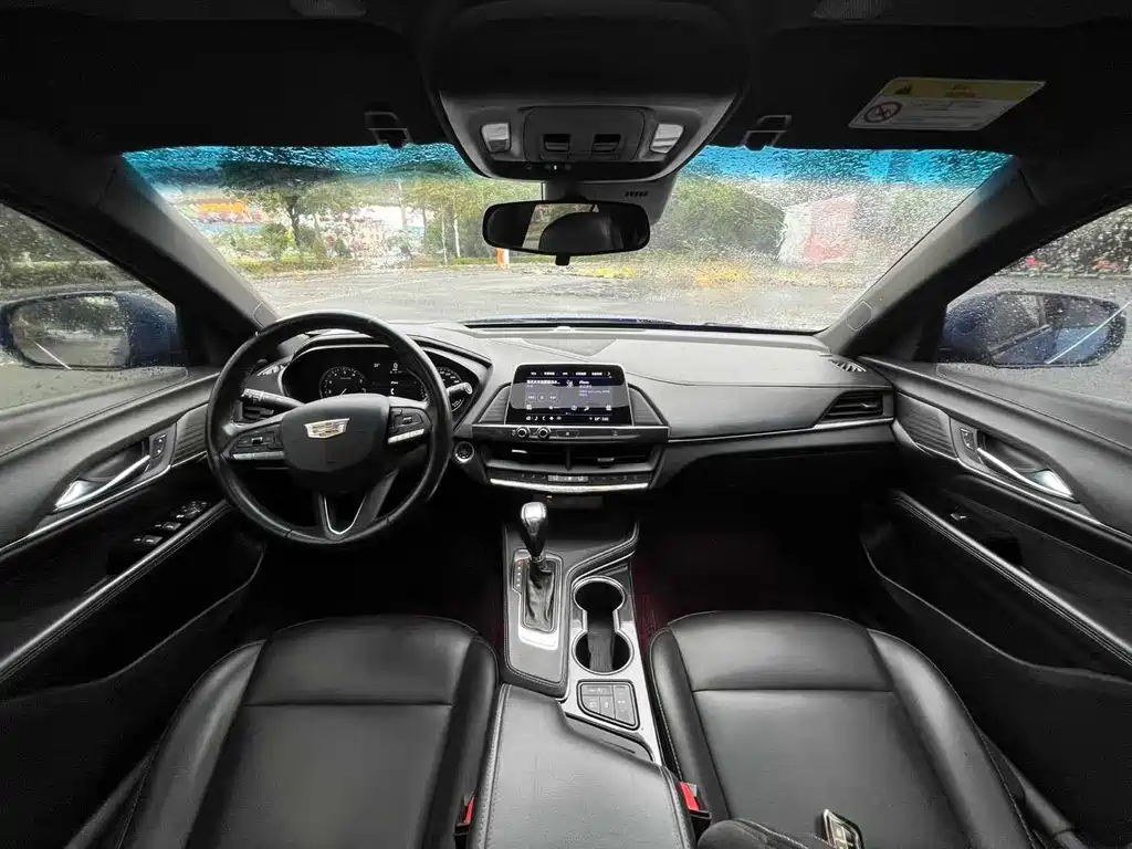 Cadillac CT4 2021 28T