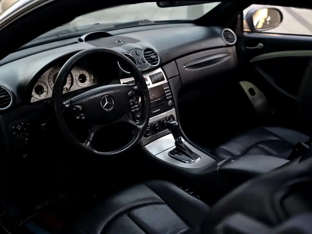 Mercedes-Benz CLK-Class — миниатюра 9