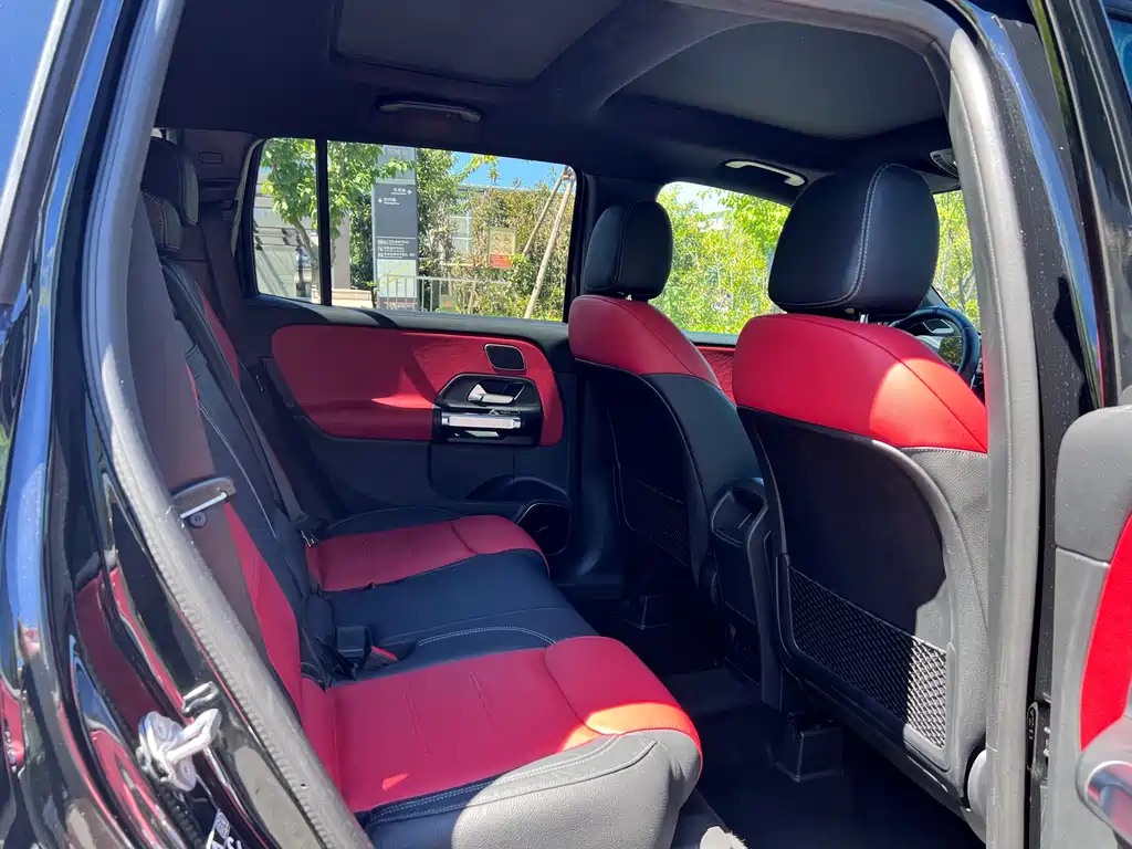 MERCEDES-BENZ GLB AMG