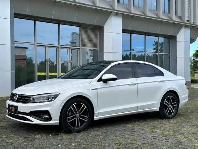 VOLKSWAGEN LINGDU 2021