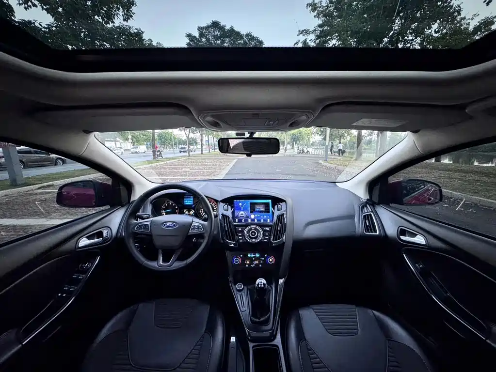 Ford Focus — миниатюра 7