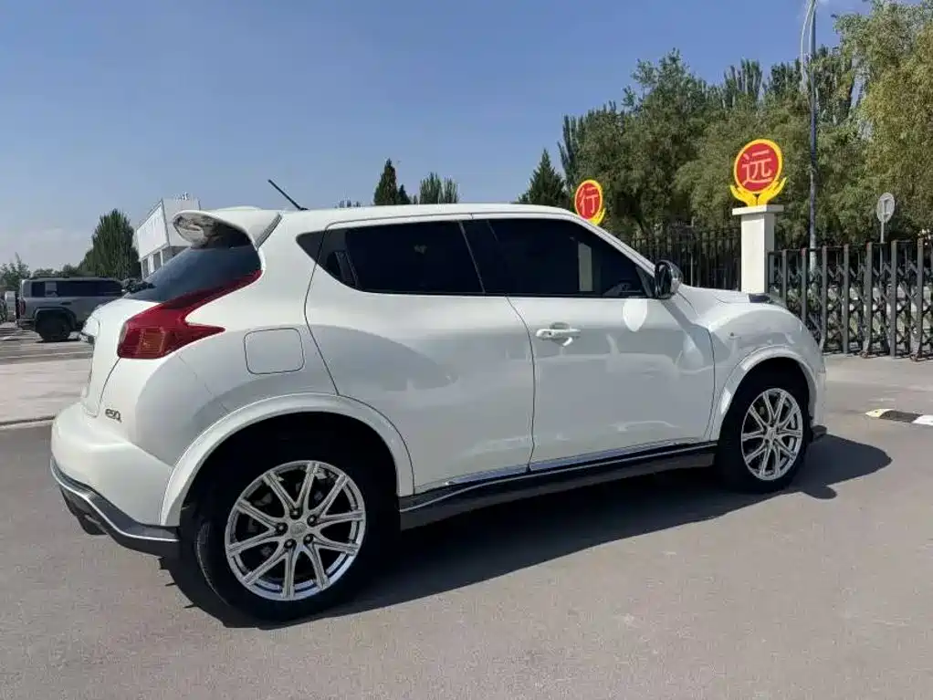 Infiniti ESQ — миниатюра 8
