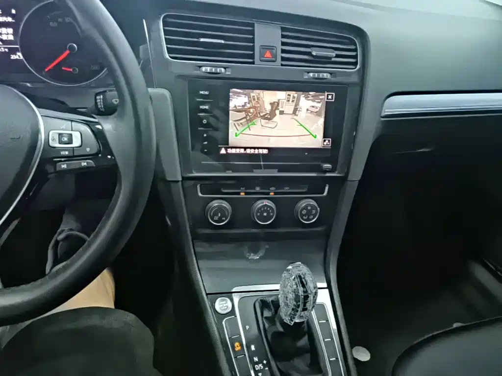 Volkswagen Golf — миниатюра 13