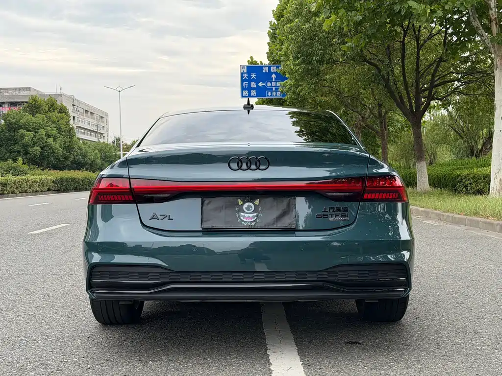 Audi A7L — миниатюра 5