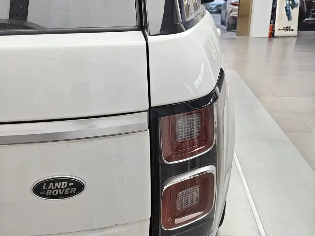 Land Rover Range Rover 2018 3.0 SC V6 Vogue SE Long Wheelbase
