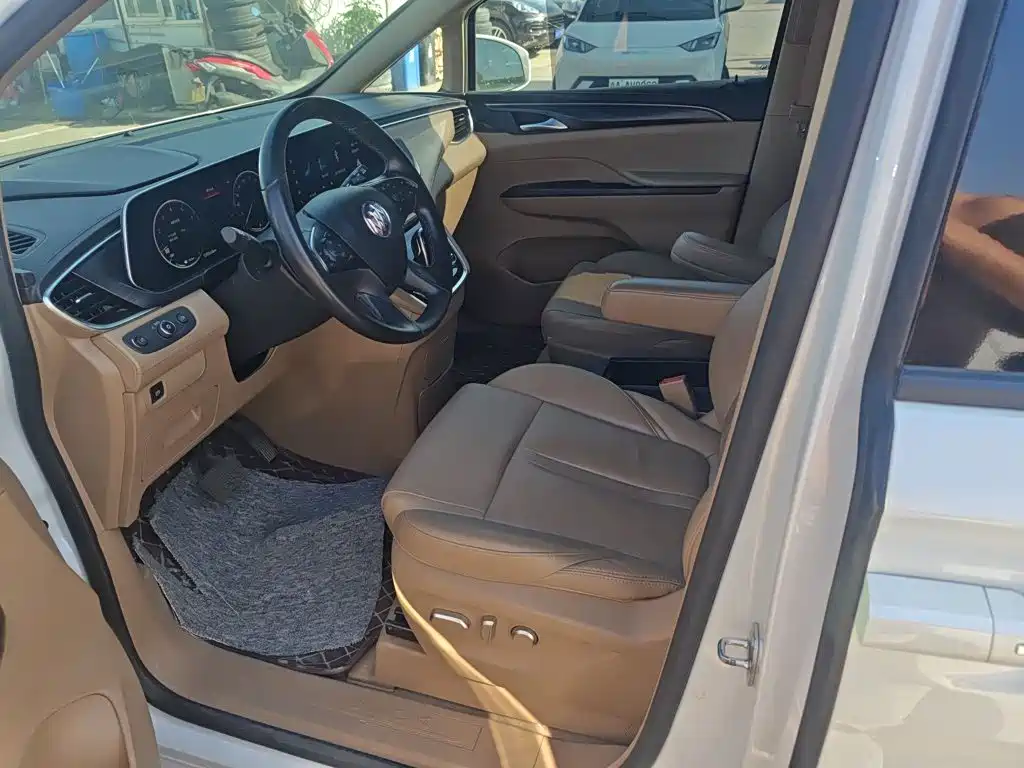 Buick GL8 — миниатюра 16