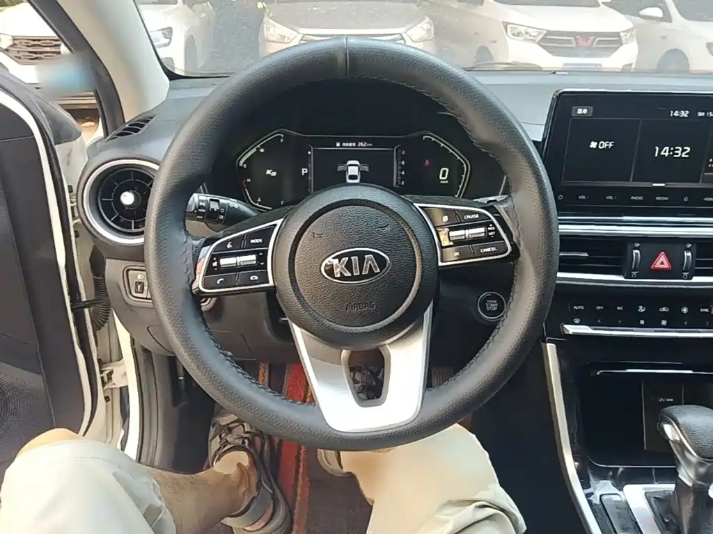 Kia K3 — миниатюра 11
