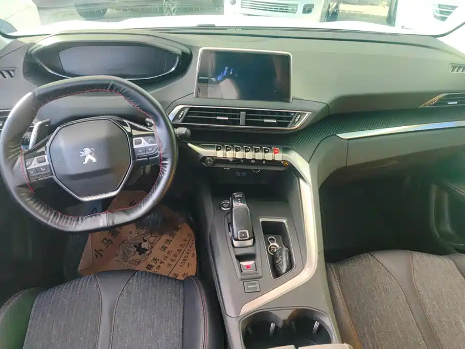 Peugeot 5008 — миниатюра 12