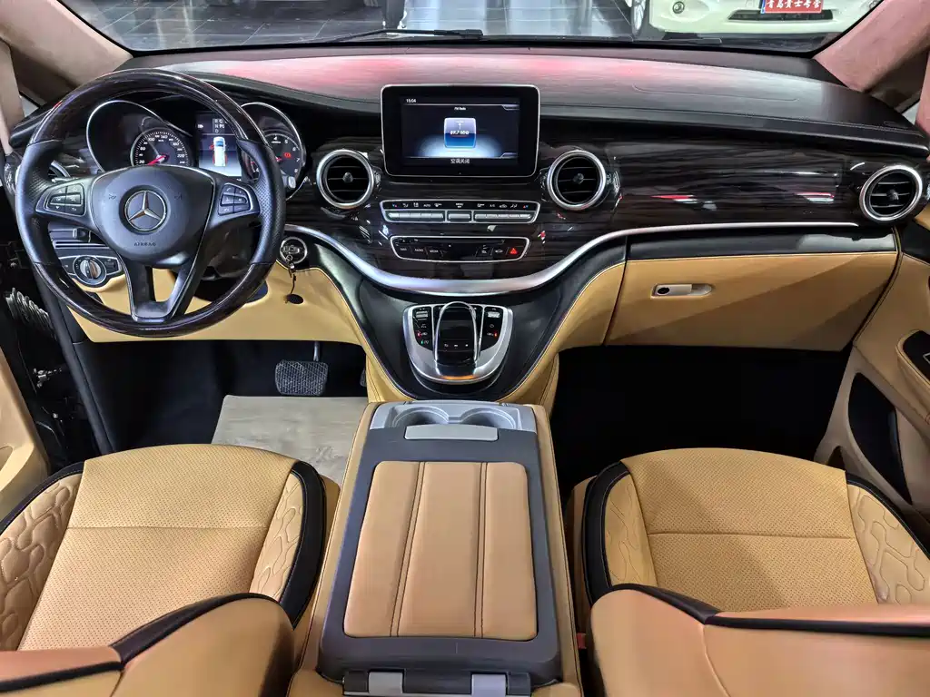 Mercedes-Benz V-Class — миниатюра 11