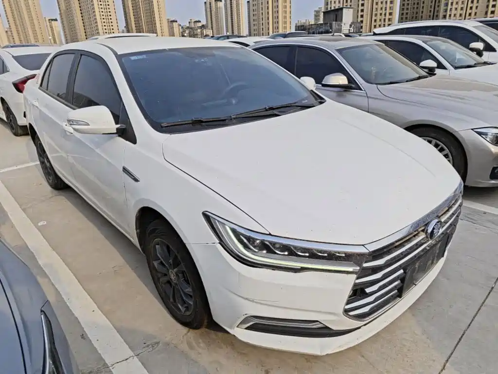 BYD Qin — миниатюра 4