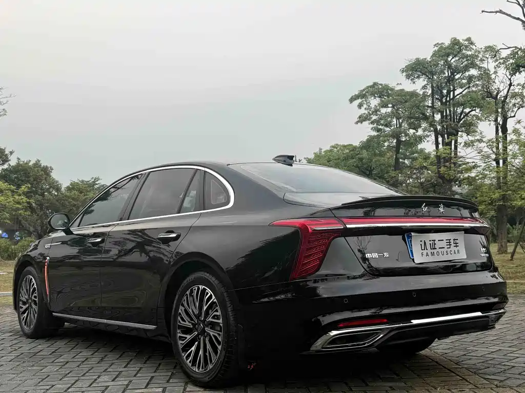 Hongqi Hongqi H5 — миниатюра 22