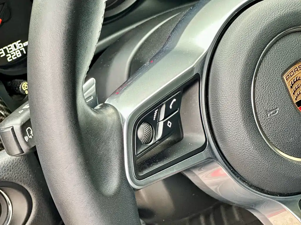 Porsche Macan - фото 24
