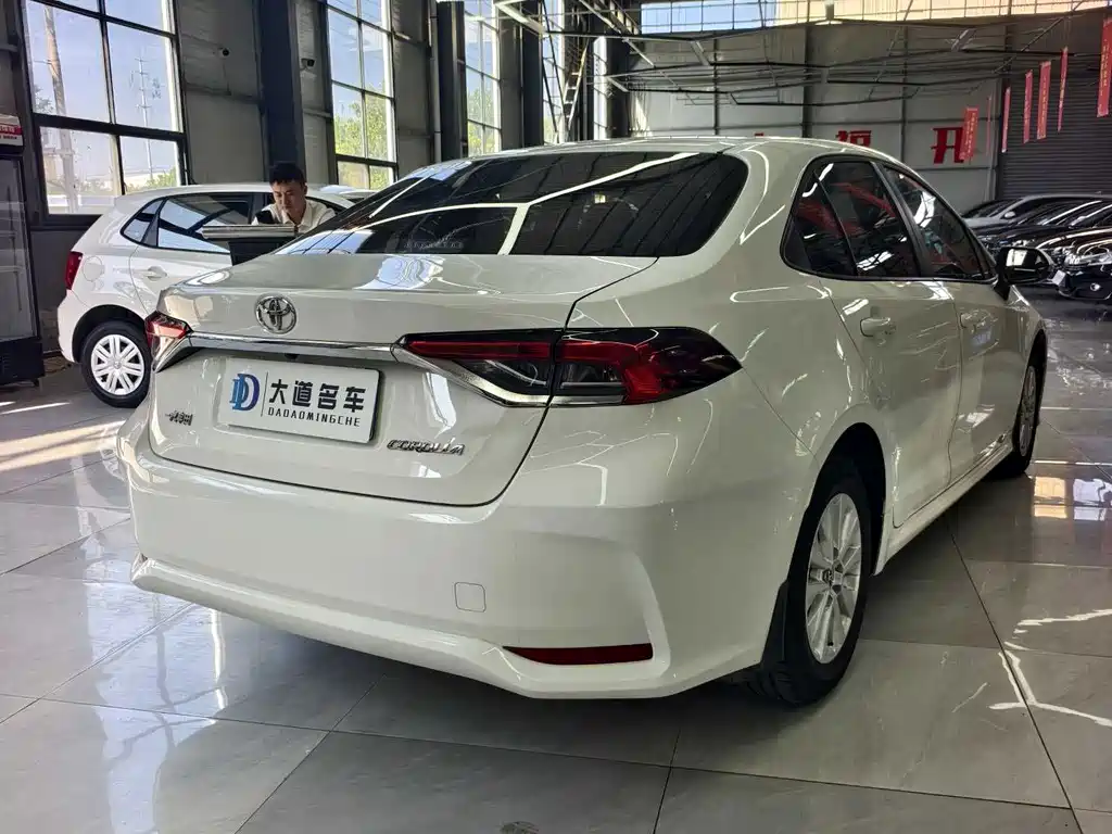 Toyota Corolla — миниатюра 3