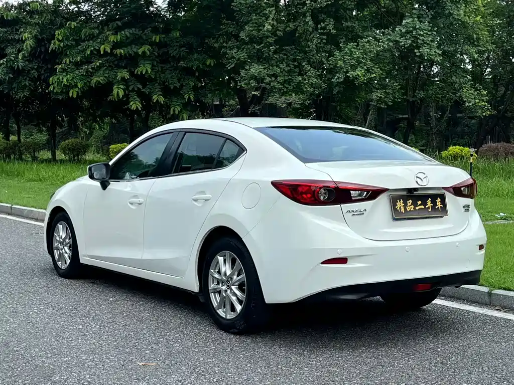 Mazda 3 Axela — миниатюра 10