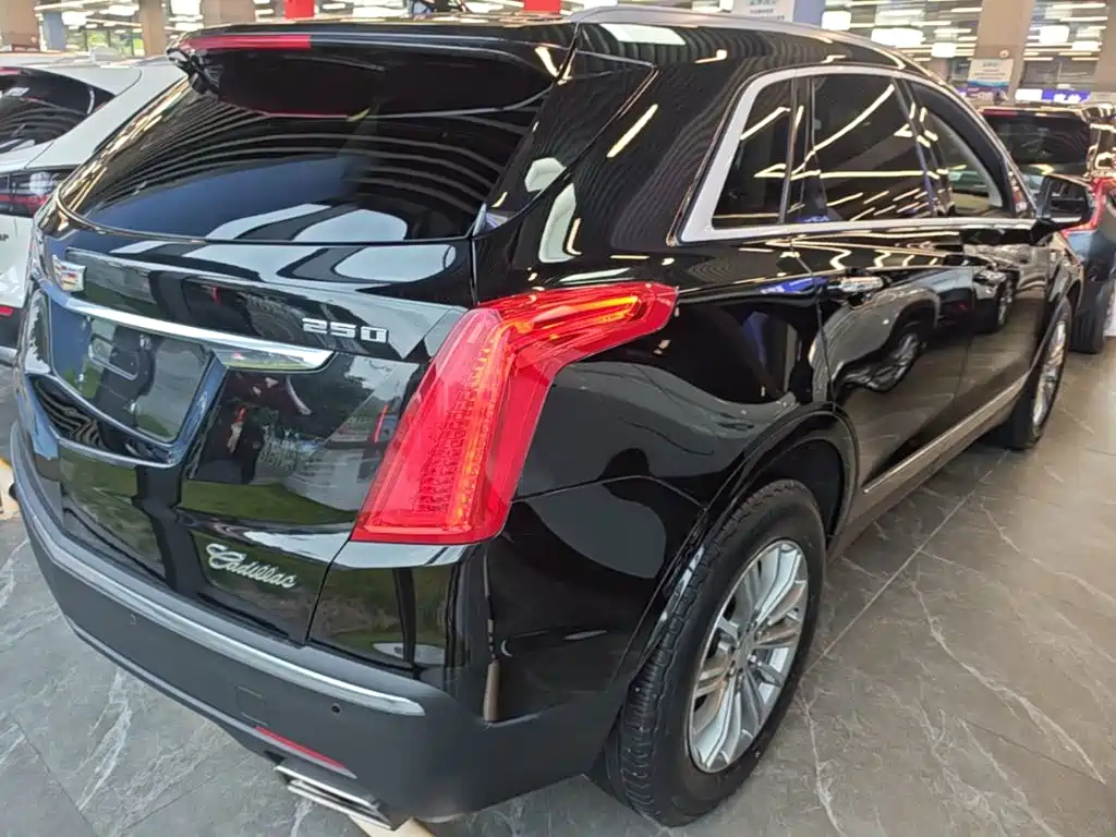 Cadillac XT5 — миниатюра 7