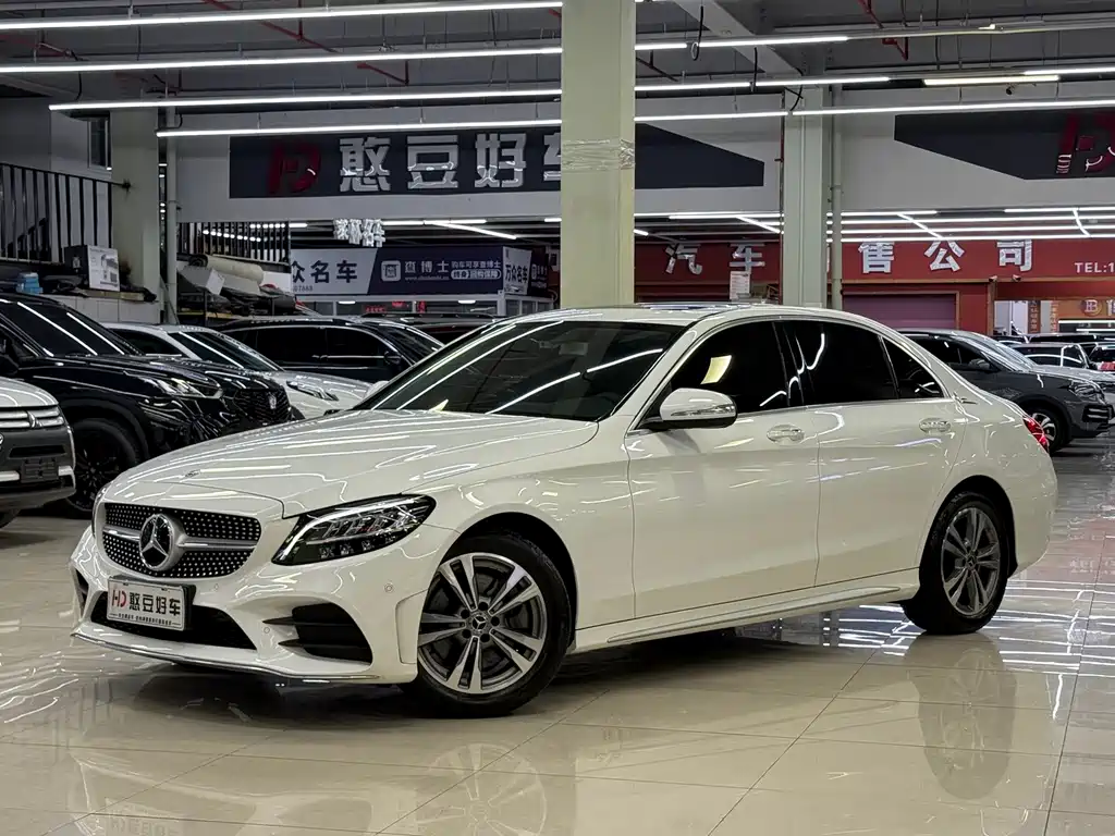 Mercedes-Benz C-Class 2020