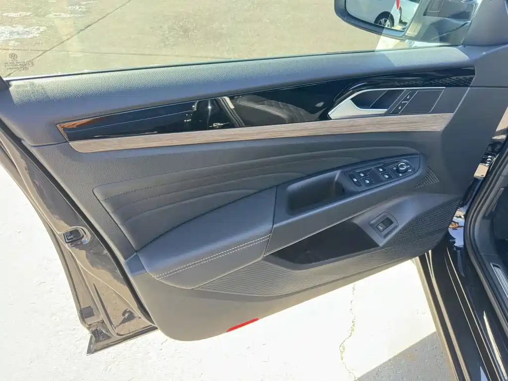 Volkswagen Passat — миниатюра 10