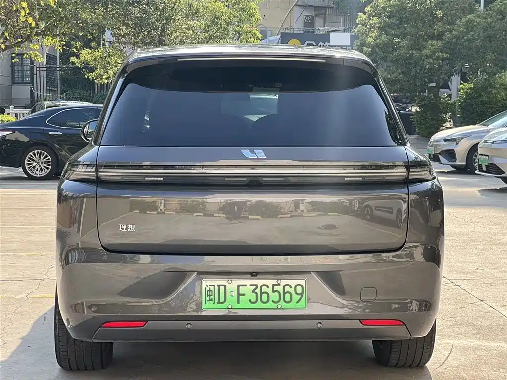Li Auto L8 2023 Pro