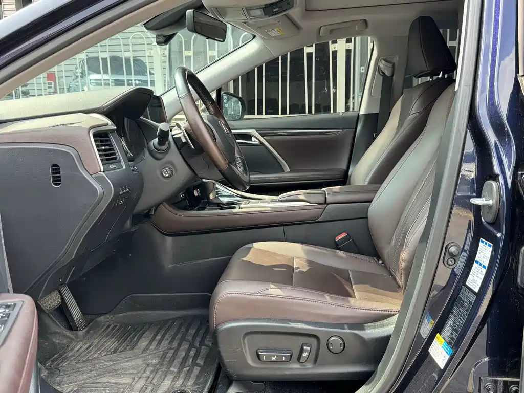 Lexus RX — миниатюра 14