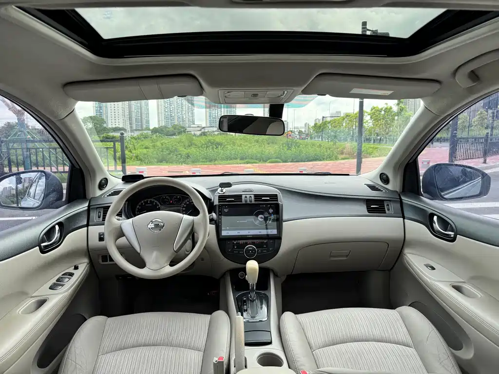 Nissan Tiida — миниатюра 7