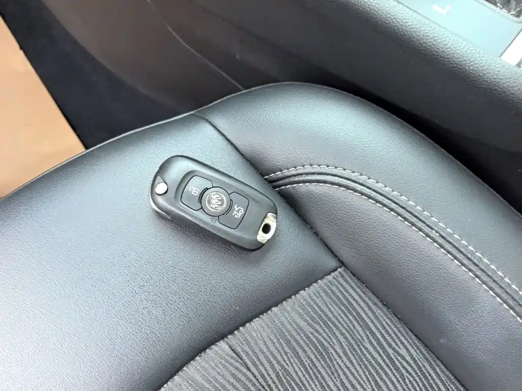 Buick Verano — миниатюра 9