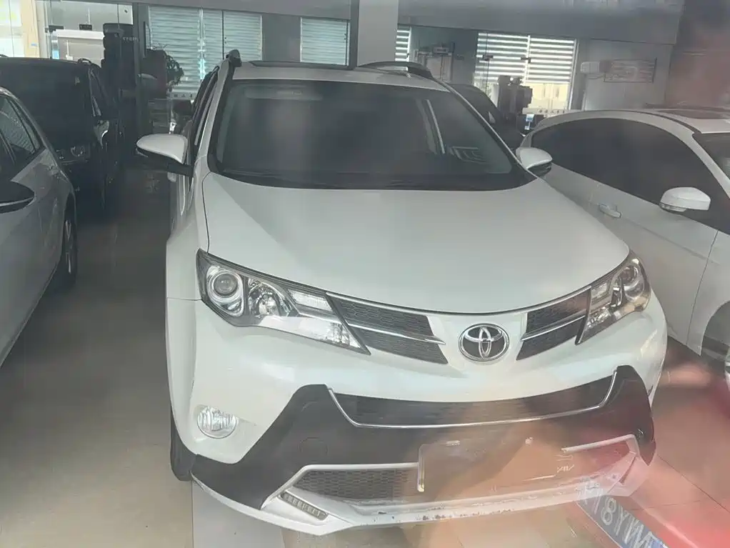 Toyota RAV4 — миниатюра 3