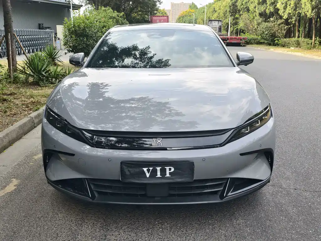 BYD Han — миниатюра 2