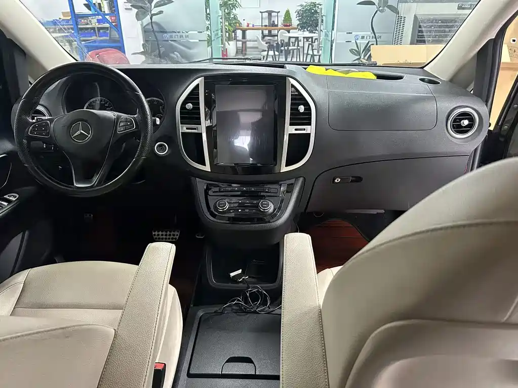 Mercedes-Benz Vito — миниатюра 9