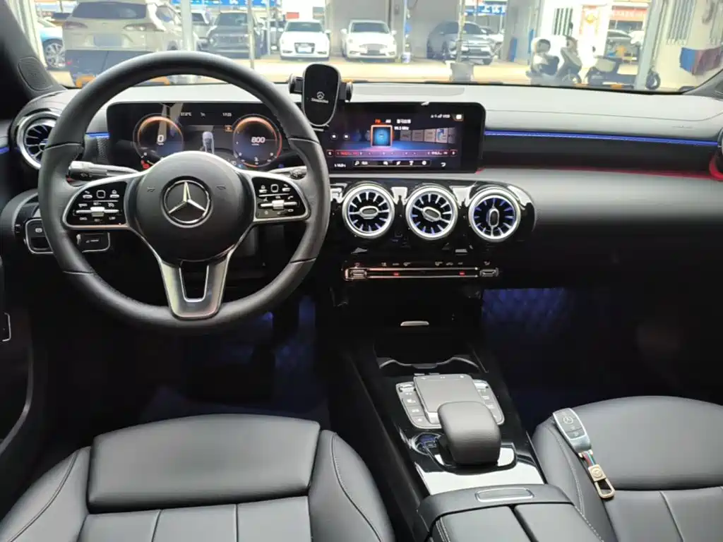 Mercedes-Benz A-Class A 2022 A 200 L Sport Fashion
