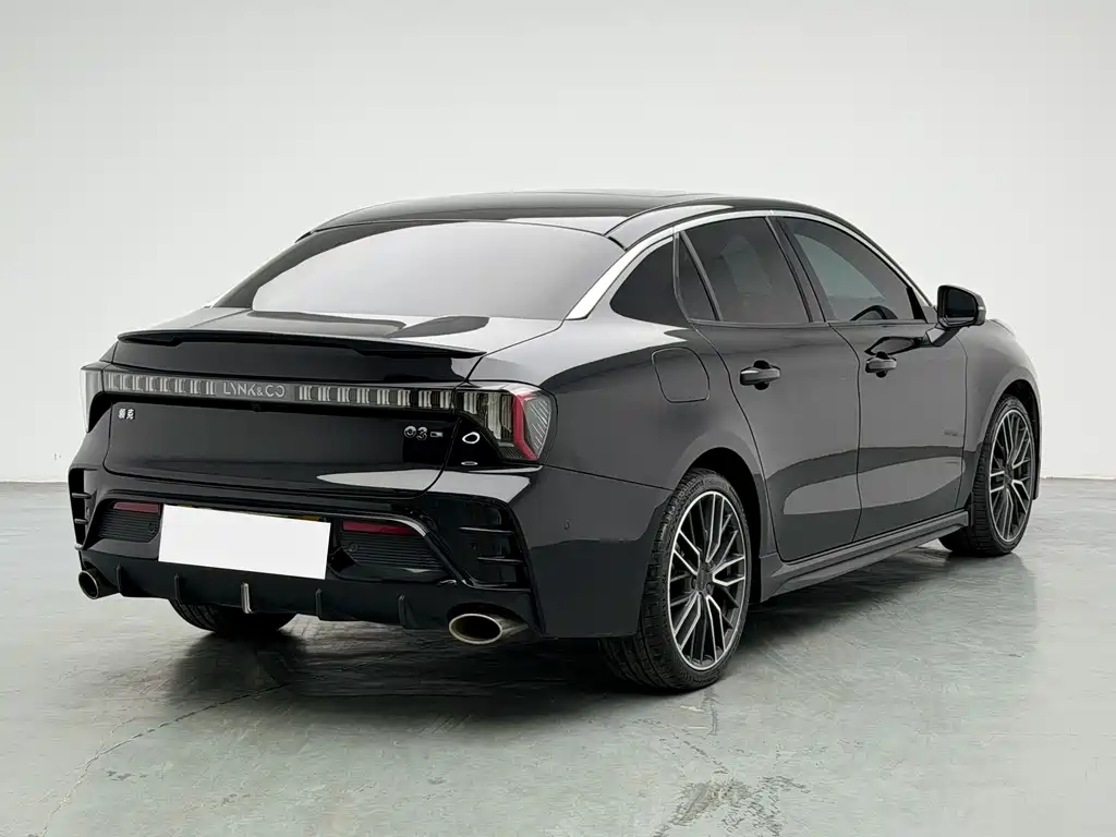 Lynk & Co 03 — миниатюра 7
