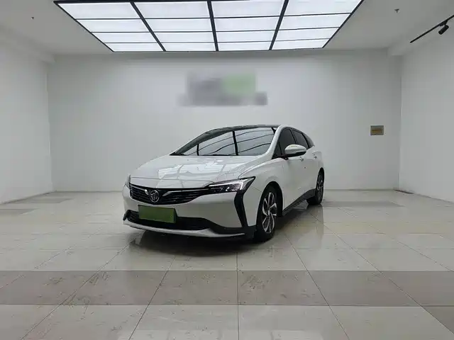 BUICK SLIGHTLY BLUE 6 2023