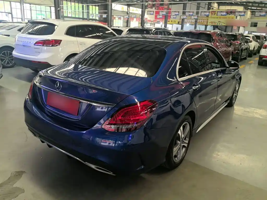 Mercedes-Benz C-Class — миниатюра 7