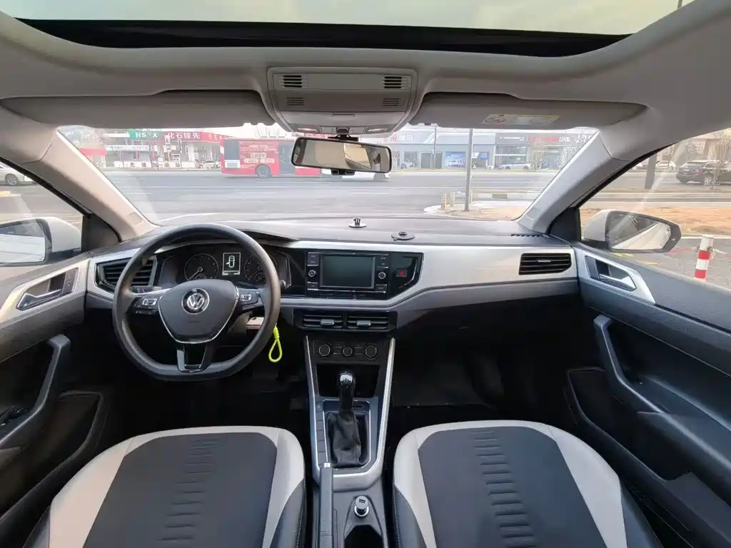 Volkswagen Polo — миниатюра 3