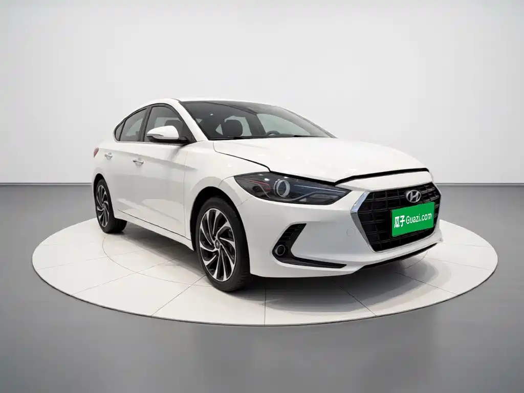 Hyundai Elantra — миниатюра 3