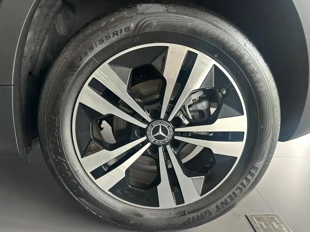 Mercedes-Benz GLB — миниатюра 6