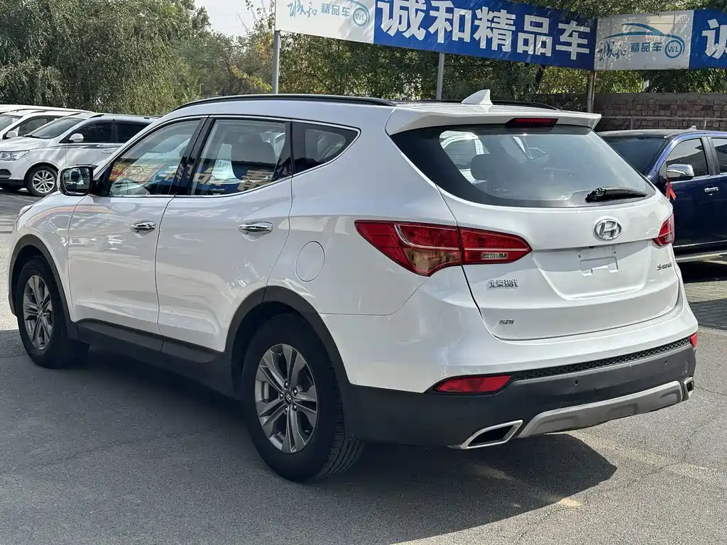 Hyundai Santa Fe — миниатюра 7
